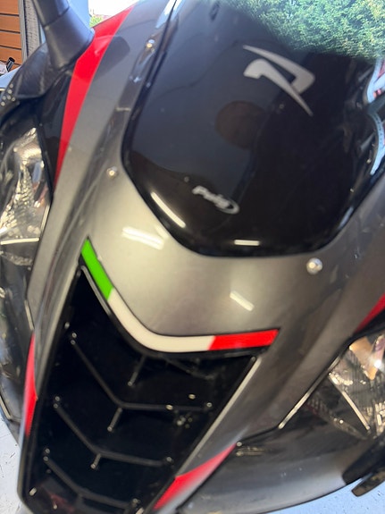 Aprilia RSV 1000 R Factory 11 of 15