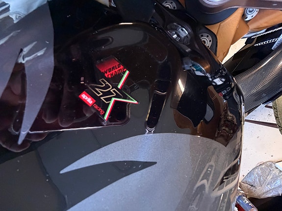 Aprilia RSV 1000 R Factory 15 of 15