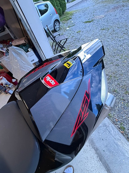 Aprilia RSV 1000 R Factory 14 of 15
