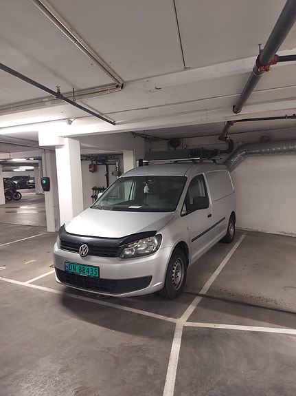 Volkswagen Caddy Maxi 12 of 16
