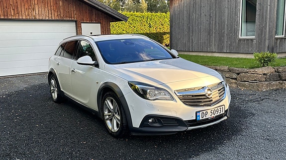 Opel Insignia Country Tourer 3 of 30