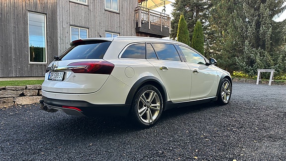 Opel Insignia Country Tourer 8 of 30