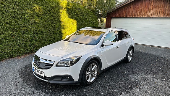 Opel Insignia Country Tourer 5 of 30