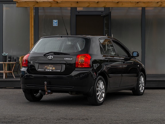 Toyota Corolla 7 of 30