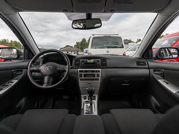 Toyota Corolla 23 of 30