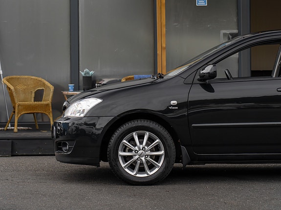 Toyota Corolla 11 of 30