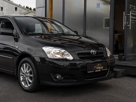 Toyota Corolla 6 of 30