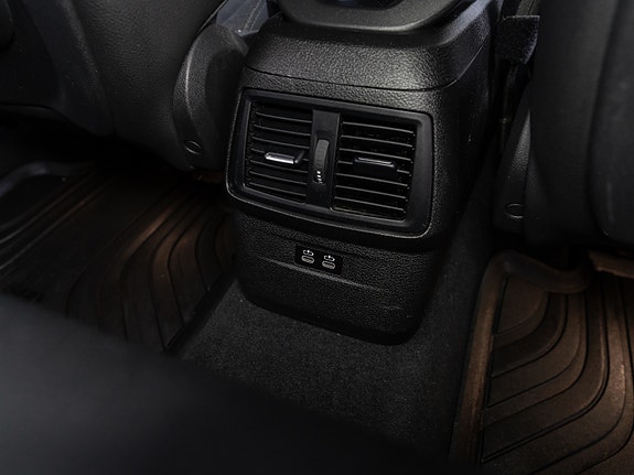BMW 225xe 25 of 30