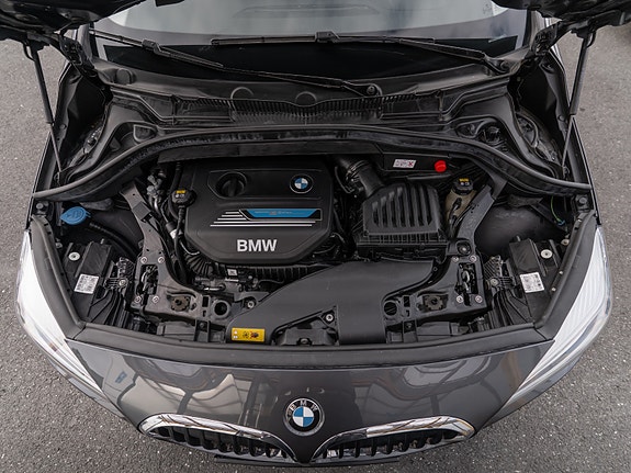 BMW 225xe 14 of 30
