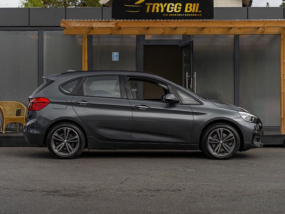 BMW 225xe 5 of 30