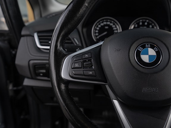 BMW 225xe 30 of 30
