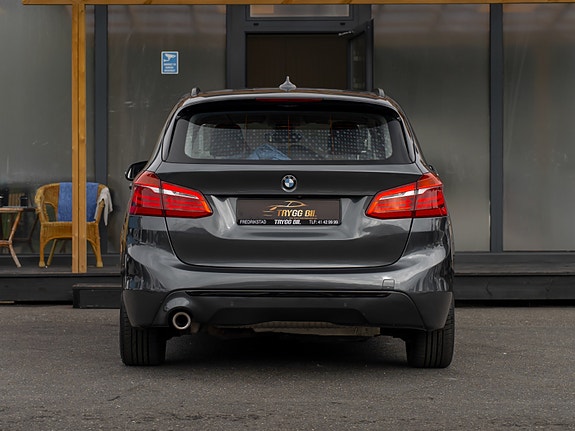 BMW 225xe 8 of 30
