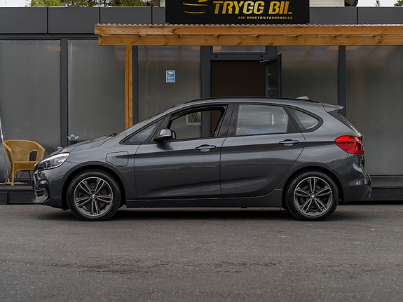 BMW 225xe 10 of 30
