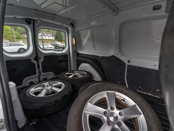 Renault Kangoo Maxi 16 of 30