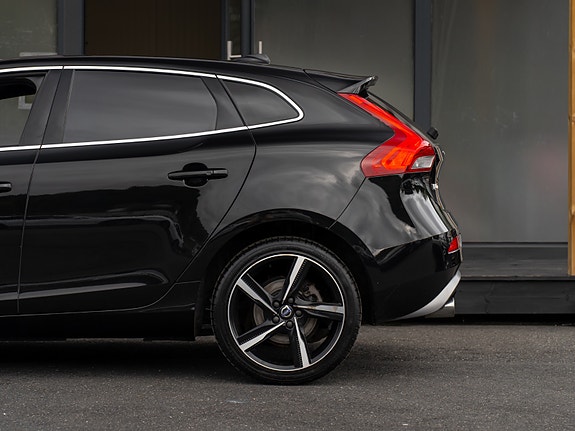 Volvo V40 12 of 30
