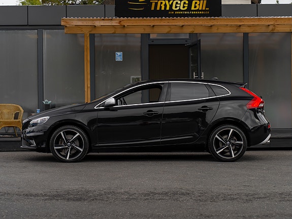 Volvo V40 10 of 30