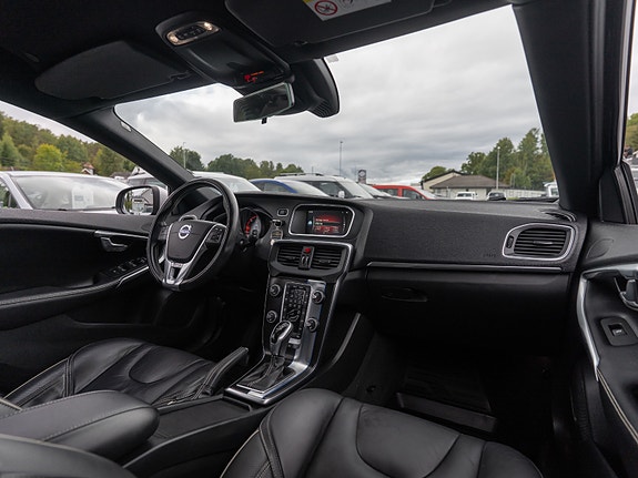 Volvo V40 20 of 30