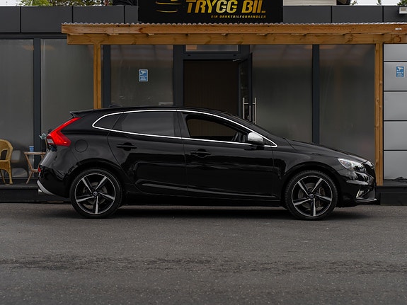Volvo V40 5 of 30