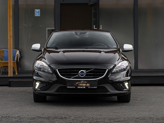 Volvo V40 2 of 30