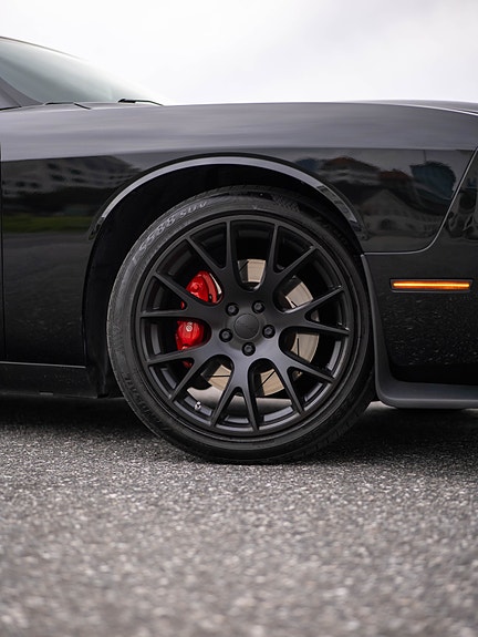 Dodge Challenger 12 of 30