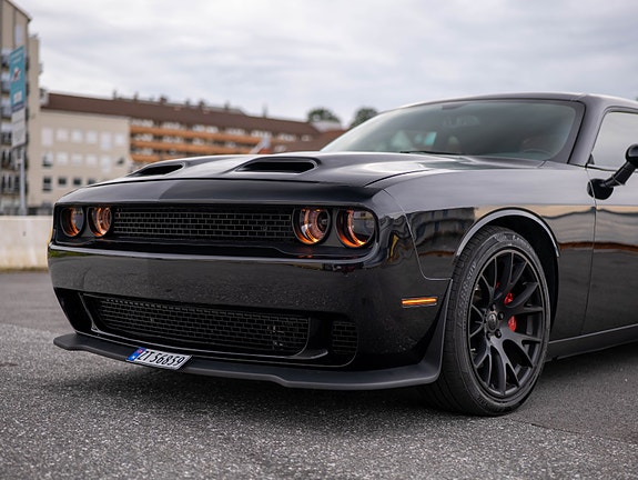 Dodge Challenger 4 of 30