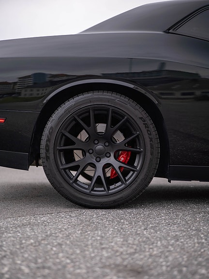 Dodge Challenger 14 of 30