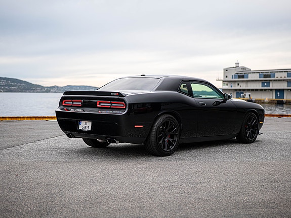Dodge Challenger 15 of 30