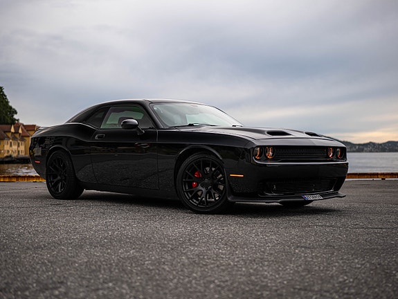 Dodge Challenger 6 of 30
