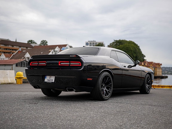Dodge Challenger 3 of 30