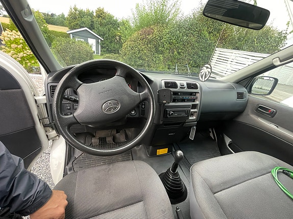 Toyota HiAce 17 of 30