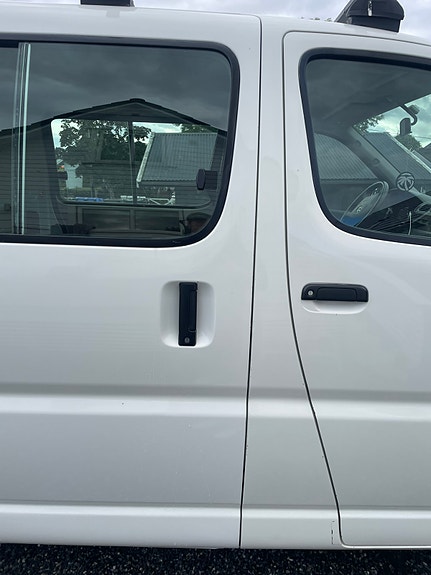Toyota HiAce 6 of 30
