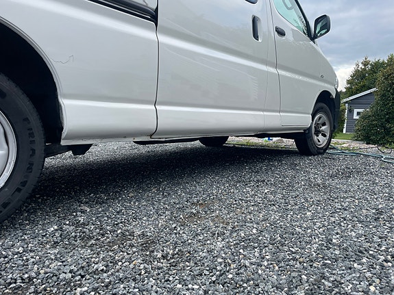 Toyota HiAce 7 of 30