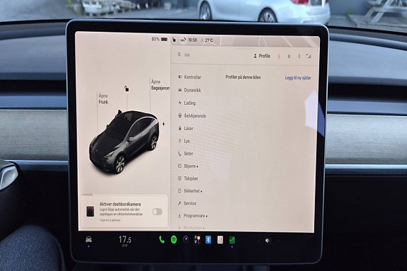 Tesla Model Y 26 of 27