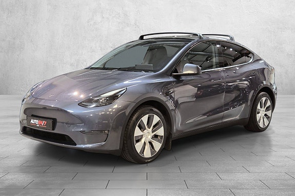 Tesla Model Y 6 of 27