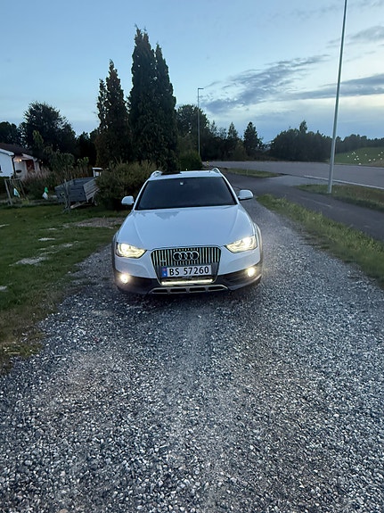 Audi A4 allroad 3 of 27