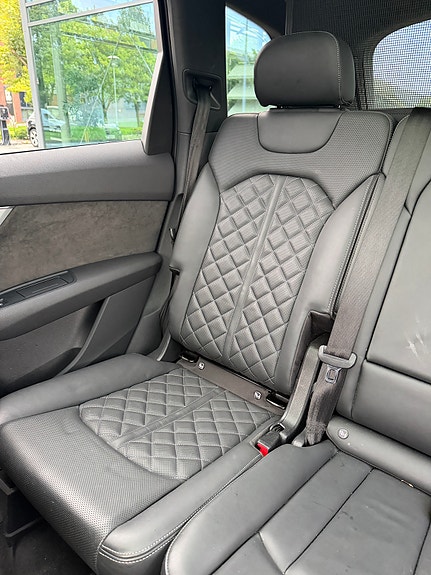 Audi Q7 30 of 30