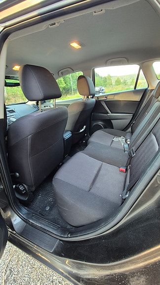 Mazda 3 7 of 9
