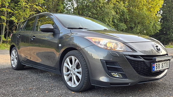 Mazda 3 2 of 9