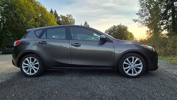 Mazda 3 3 of 9