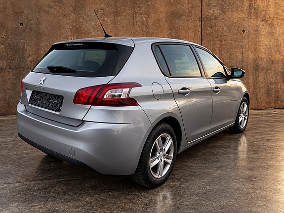 Peugeot 308 7 of 11