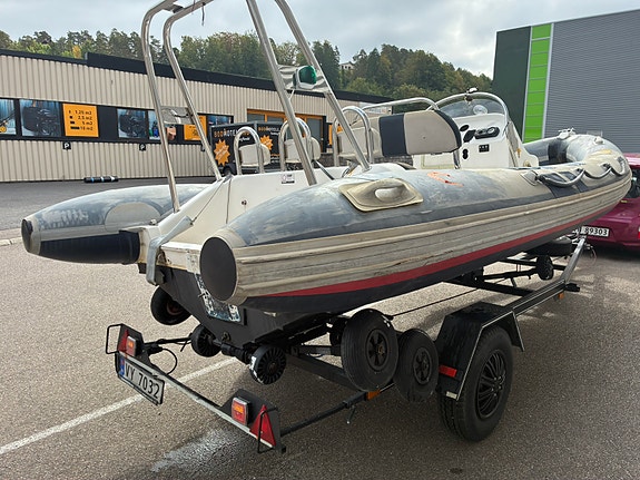 20 fots rib med registrert henger 7 of 16