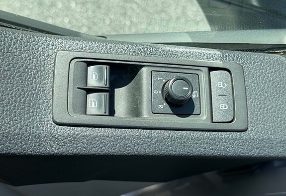 Volkswagen Transporter 26 of 29