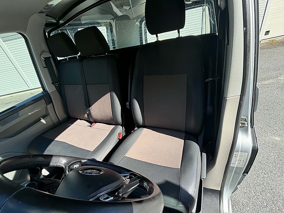Volkswagen Transporter 13 of 29