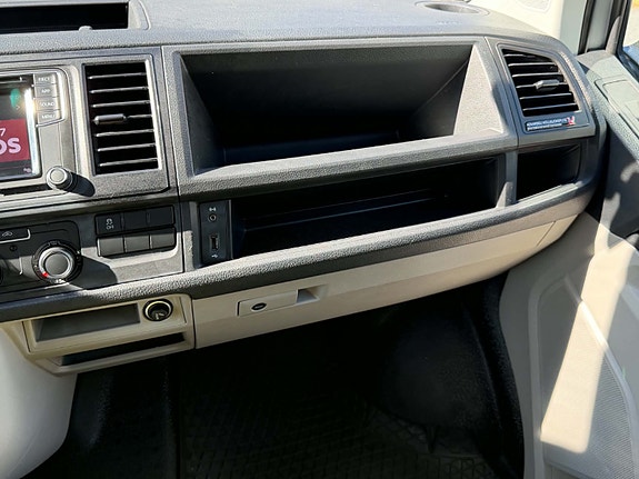 Volkswagen Transporter 22 of 29