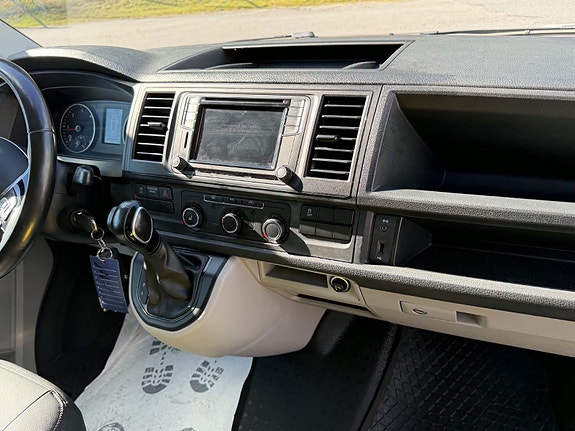 Volkswagen Transporter 17 of 29