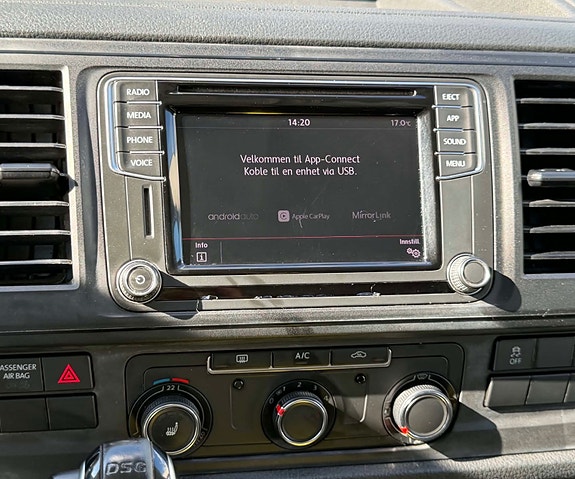 Volkswagen Transporter 18 of 29