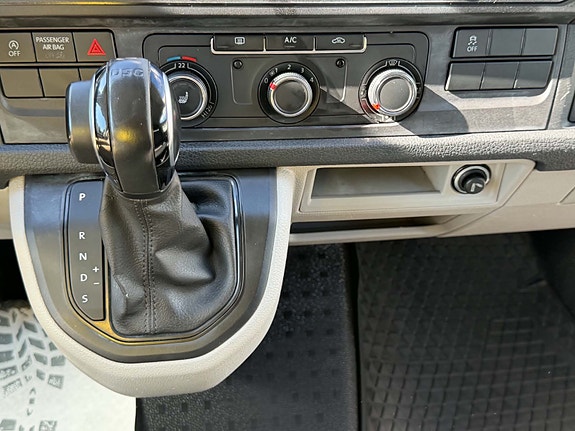 Volkswagen Transporter 21 of 29