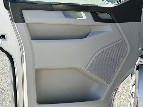 Volkswagen Transporter 25 of 29