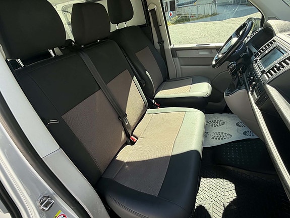 Volkswagen Transporter 12 of 29