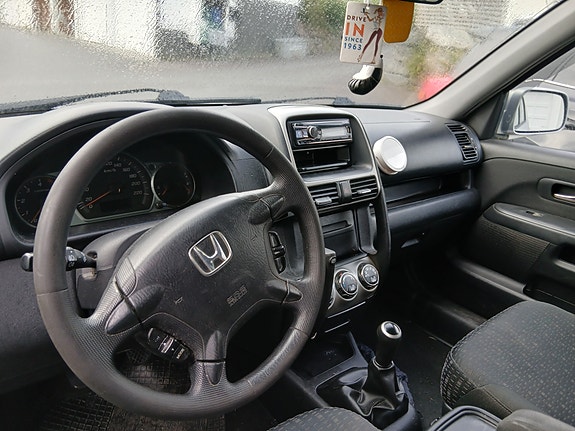 Honda CR-V 3 of 10